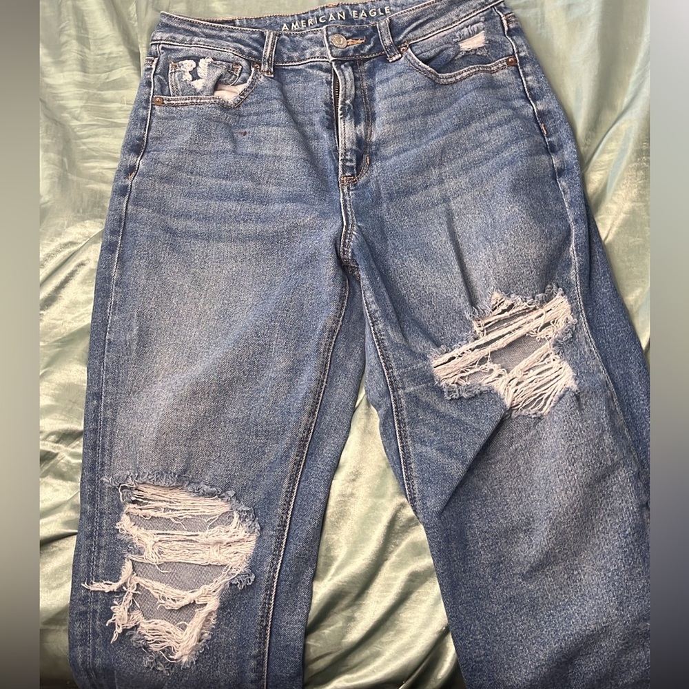 Ripped American Eagle Mom Straight Jean Size 8